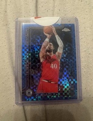 Topps NBA Chrome 2025 No. 63 Ivica Zubac Blue X-Fractor Clippers