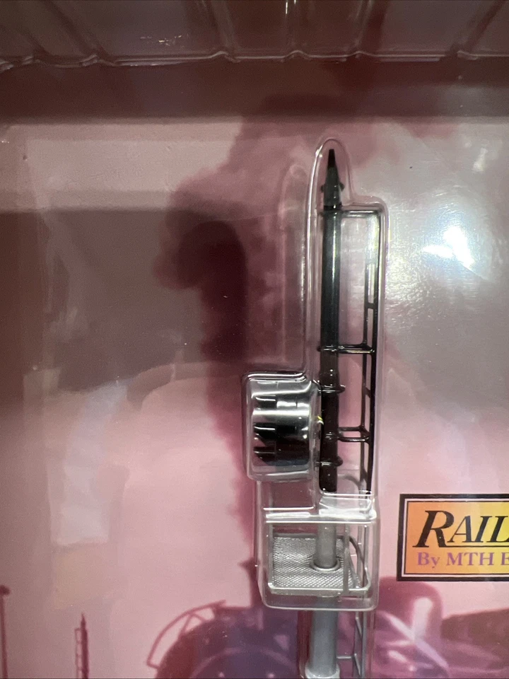 NEW Scale Operating Block Signal 30-11005 Silver & Black MTH Rail King New - Image 2 of 4