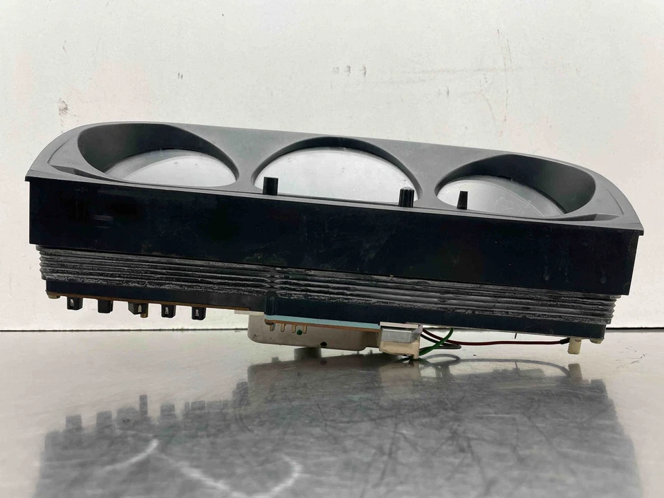 Cuadro de instrumentos velocímetro Mercedes 560SL 1987 MPH 136 k OEM 0125425406 Foto 2 de 4