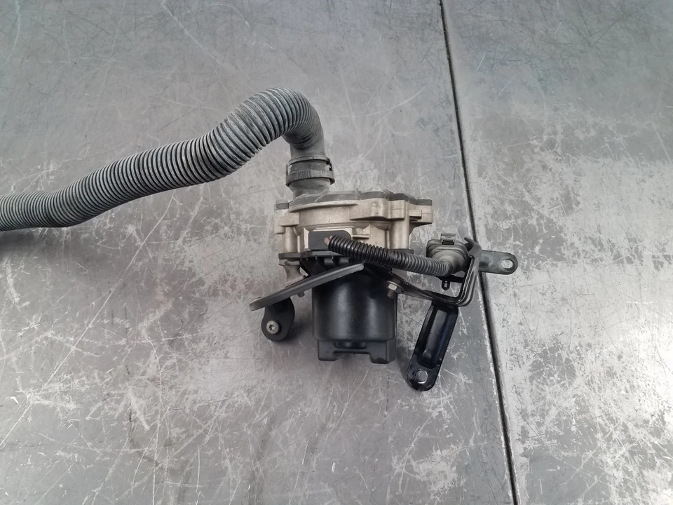 2014 Audi S4 Quattro B8 Secondary Air Pump #8539 V3 - Image 2 of 4