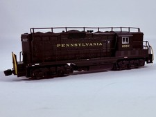 American Z Line (AZL) 6204 PRR GP7 Locomotive...