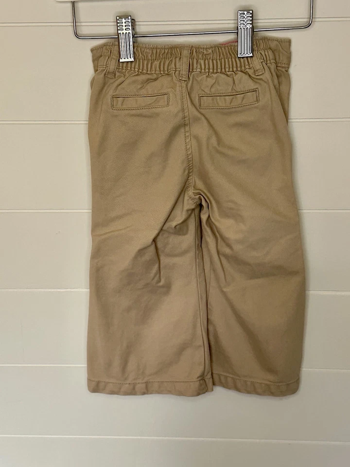 Baby Gap Niñas Pierna Acampanada Caquis 18-24 Meses Botón Bolsillo Detalle Foto 3 de 3