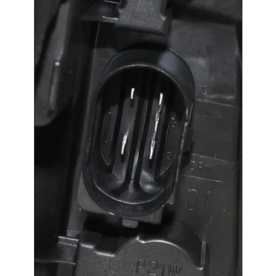 For Audi A4/A4 Quattro/S4 2005-2008 Tail Lights Driver And Passenger Side | Pair - Image 3 of 4