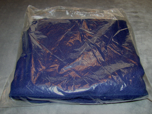 Continental Airlines 2005 Navy Blue Blanket 100% Polyester 40"x56" - Picture 4 of 4
