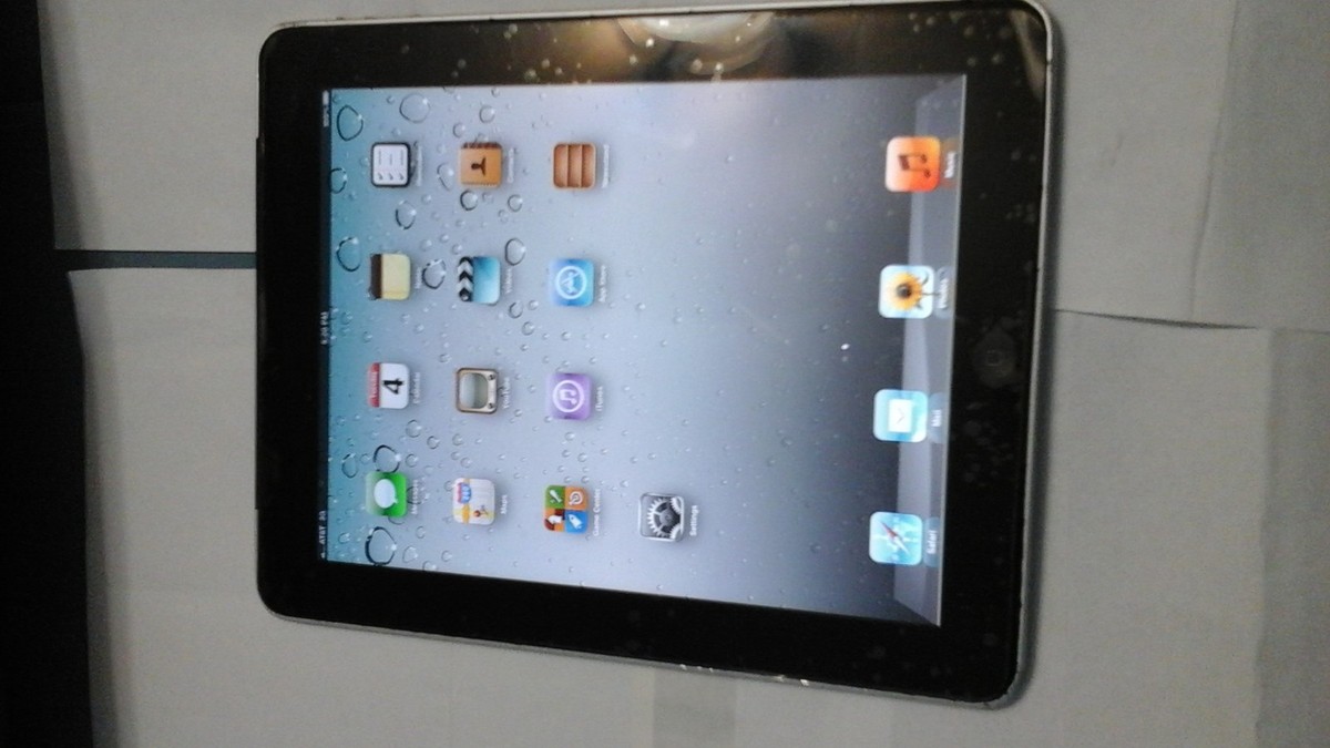 Apple iPad (1st Generation) A1337 64 GB, Wi-Fi + 3G, 9.7 in