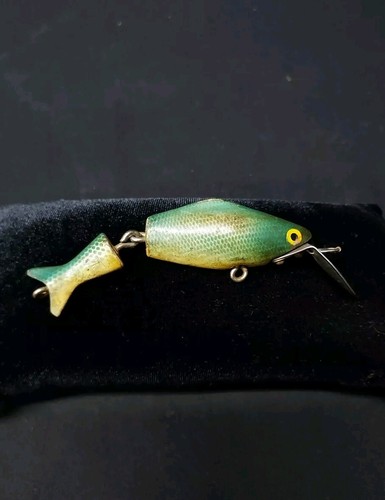 Vintage Woods Mfg Jointed Tail Green Minnow Crankbait Fishing Lure Old