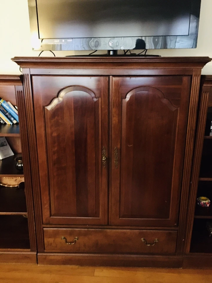 Armario vintage Etthan Allen 2 gabinetes estilo cine en casa (solo recogida) Chicago Foto 2 de 4