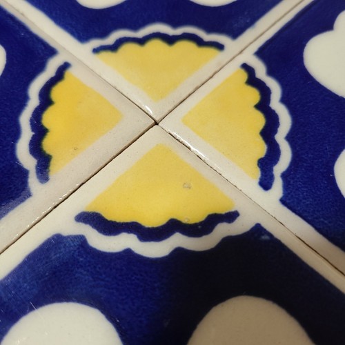 Azulejo mexicano vintage madera remache amarillo azul flores florales 9,5" x 9,5" - Imagen 3 de 5