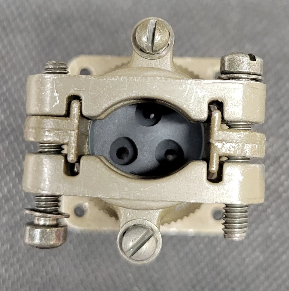 ITT Cannon Connector MIL-Spec MS3100F 20-19SW 3-Pin w/ backshell - Image 3 of 4