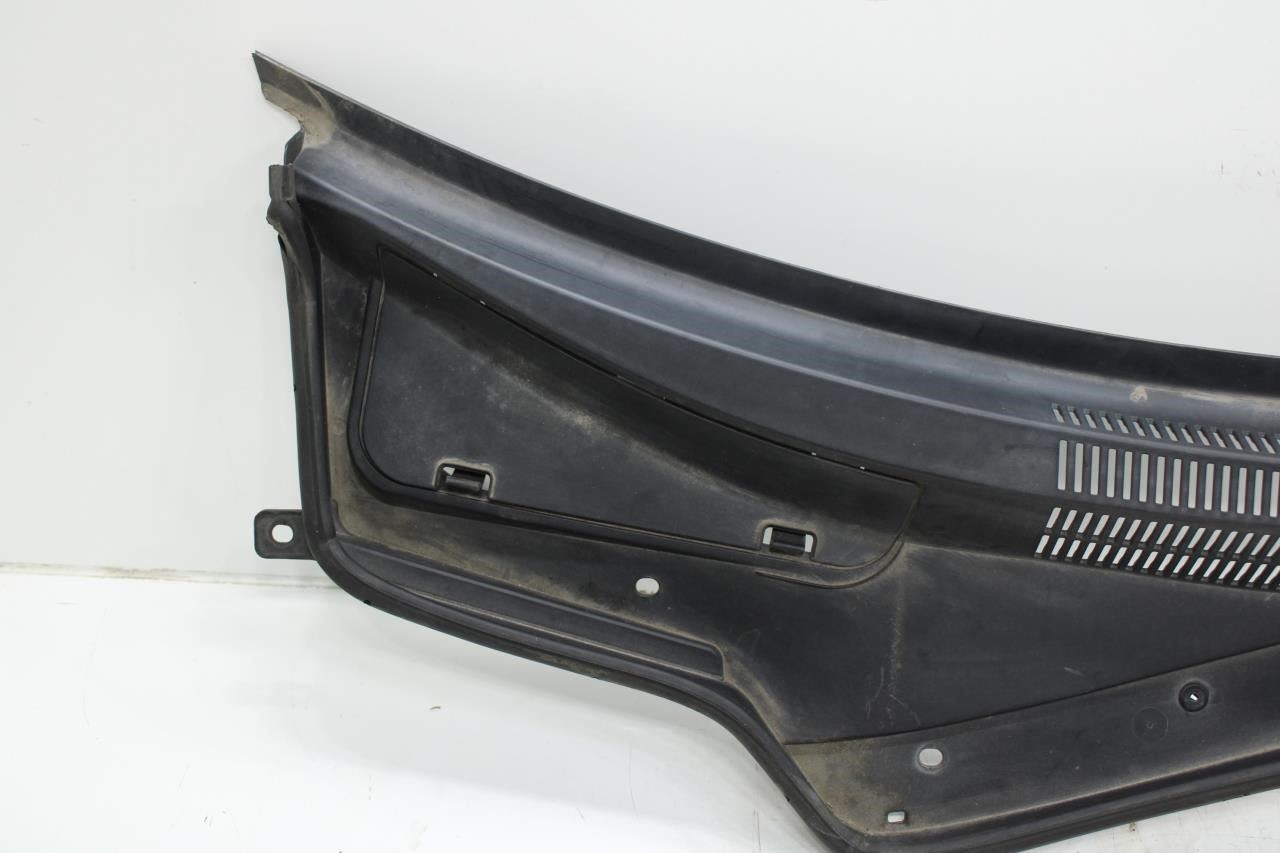 2014-17 Maserati Ghibli 3.0L FR Windshield Cowl Vent Grill Cover Panel 670010468