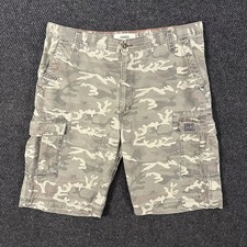 Vintage Y2K Levi's Camo Cargo Shorts 40 Baggy Workwear Outdoor Utility