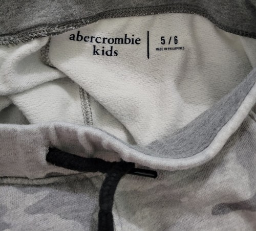 Abercrombie Kids Boys Camo STAR WARS Joggers Sweatpants Size 5/6 - Picture 2 of 3