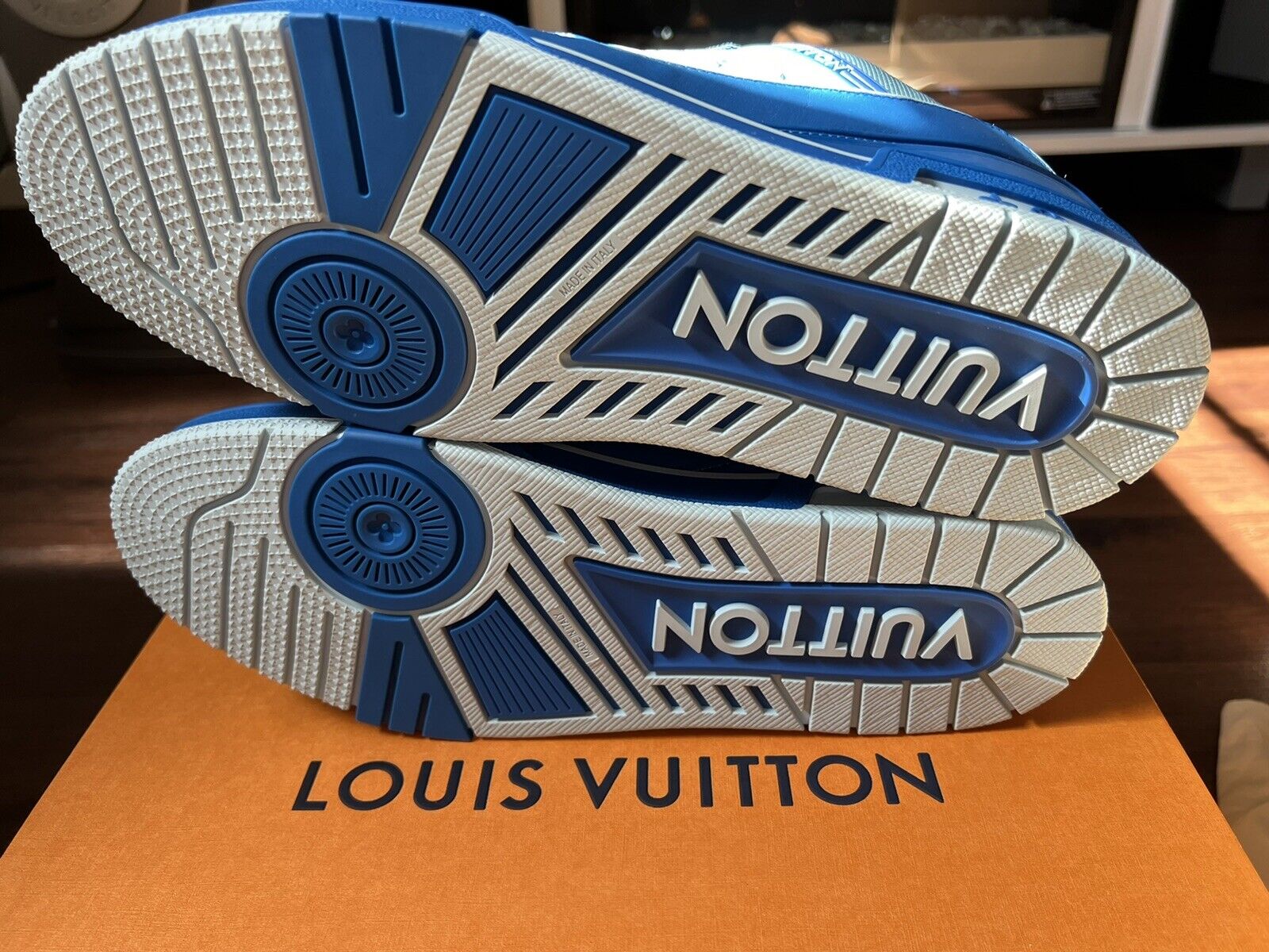 👁️ Sneaker Visionz 👁️ on X: Louis Vuitton Trainer University Blue By Virgil  Abloh 💧  / X