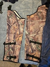 Snake chaps. Realtree Whitewater New Never worn. Size RR 33"