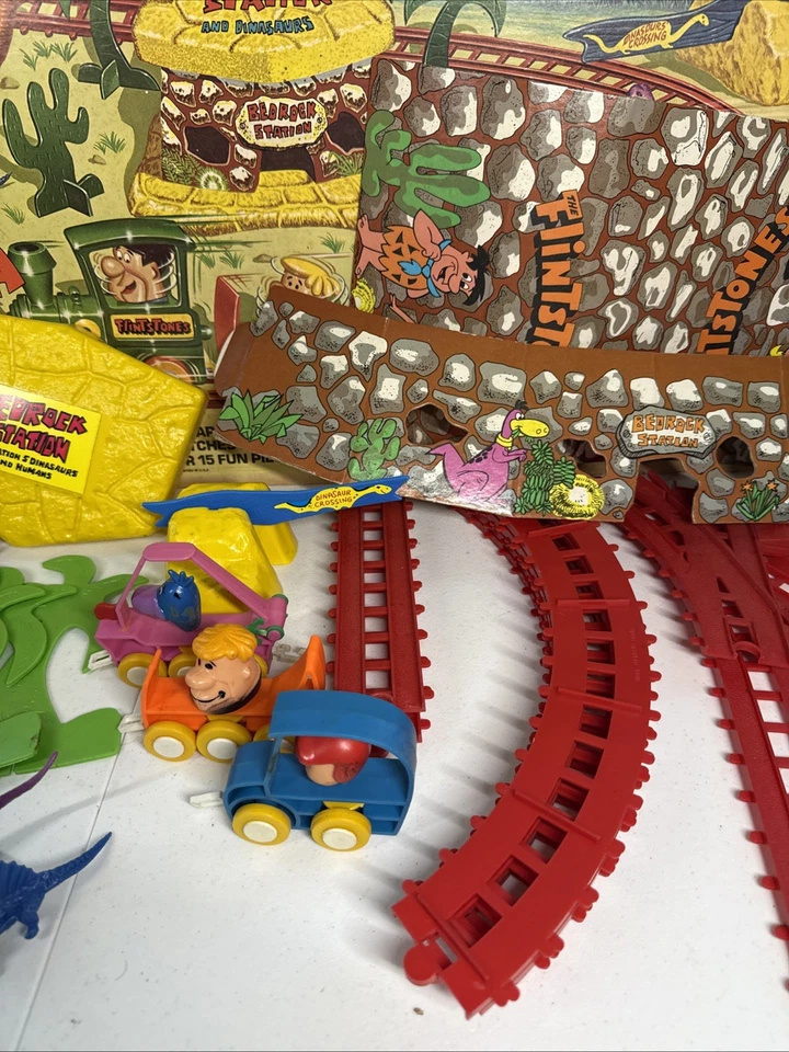 Juego de tren y pueblo The Flintstones 1978 Empire Hanna-Barbera vintage Foto 4 de 4