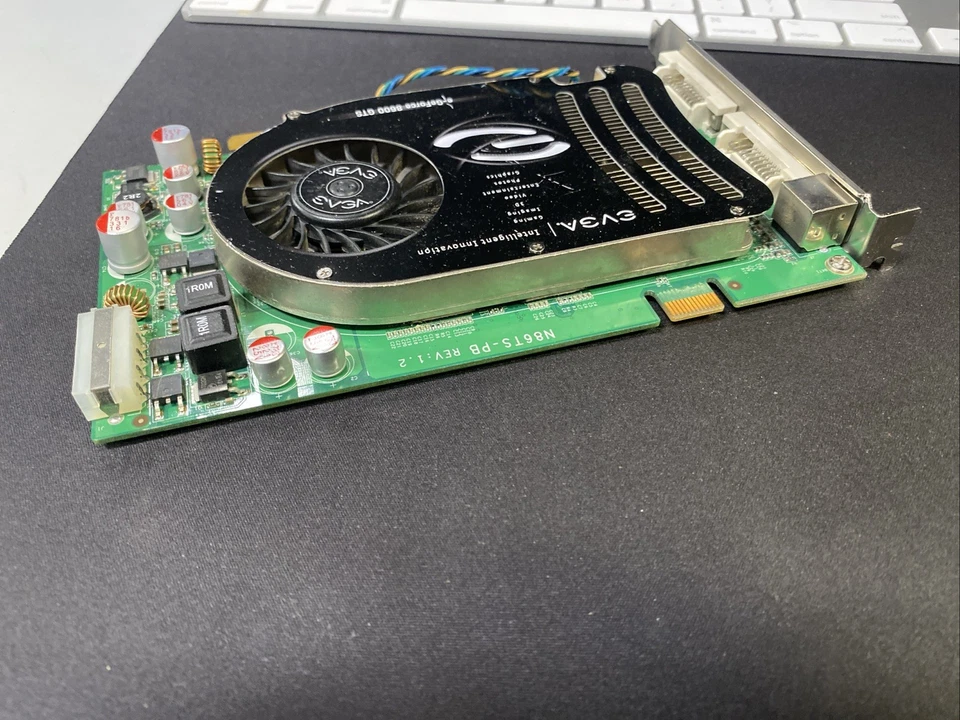 EVGA NVIDIA GeForce 8600 GT (512P2N756TR) 512 MB DDR2 SDRAM PCI Express x16... - Image 3 of 4