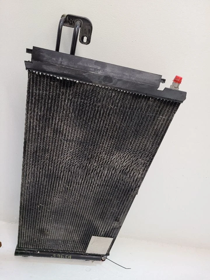 Condensador CADILLAC ESCALADE 2015-2020 5,3 L 84496856 15-20 Foto 2 de 4