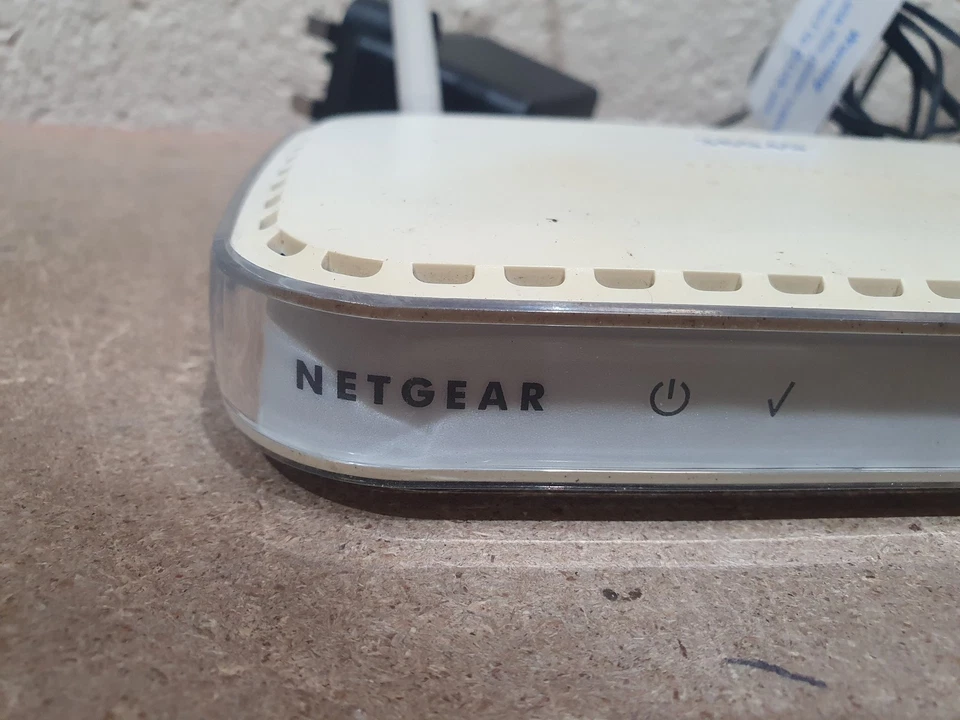 Netgear WGR614 v7 Wireless-G Router White 54 Mbps 4x Ethernet Ports with Adapter - Image 3 of 4