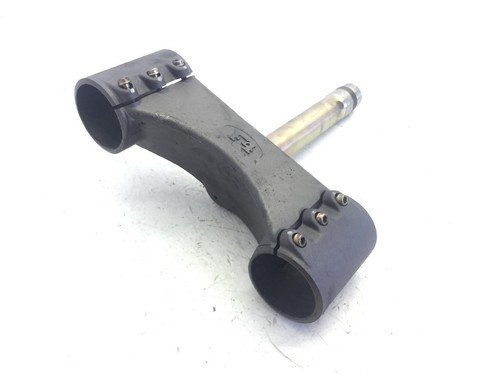 PIASTRA INFERIORE FORCELLA CRISTO MV AGUSTA BRUTALE F4 750 2004 ZCGF411AA4V - Foto 4 di 9