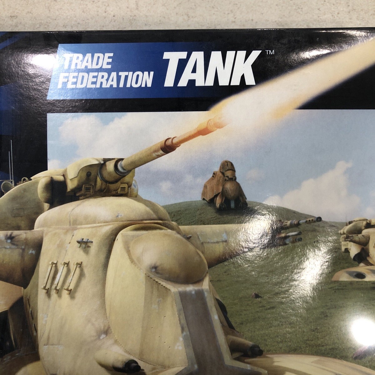 Star Wars Episode Trade Federation Tank 1:32 Model Kit Plus Star Wars Episode Trade Federation Tank 1:32 Model Kit Plus