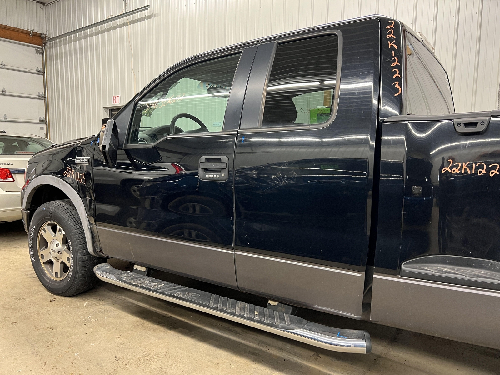 0508 FORD F150 SUPER CAB 4 DR DRIVER LEFT FRONT DOOR ASSY BLACK PAINT CODE UA eBay