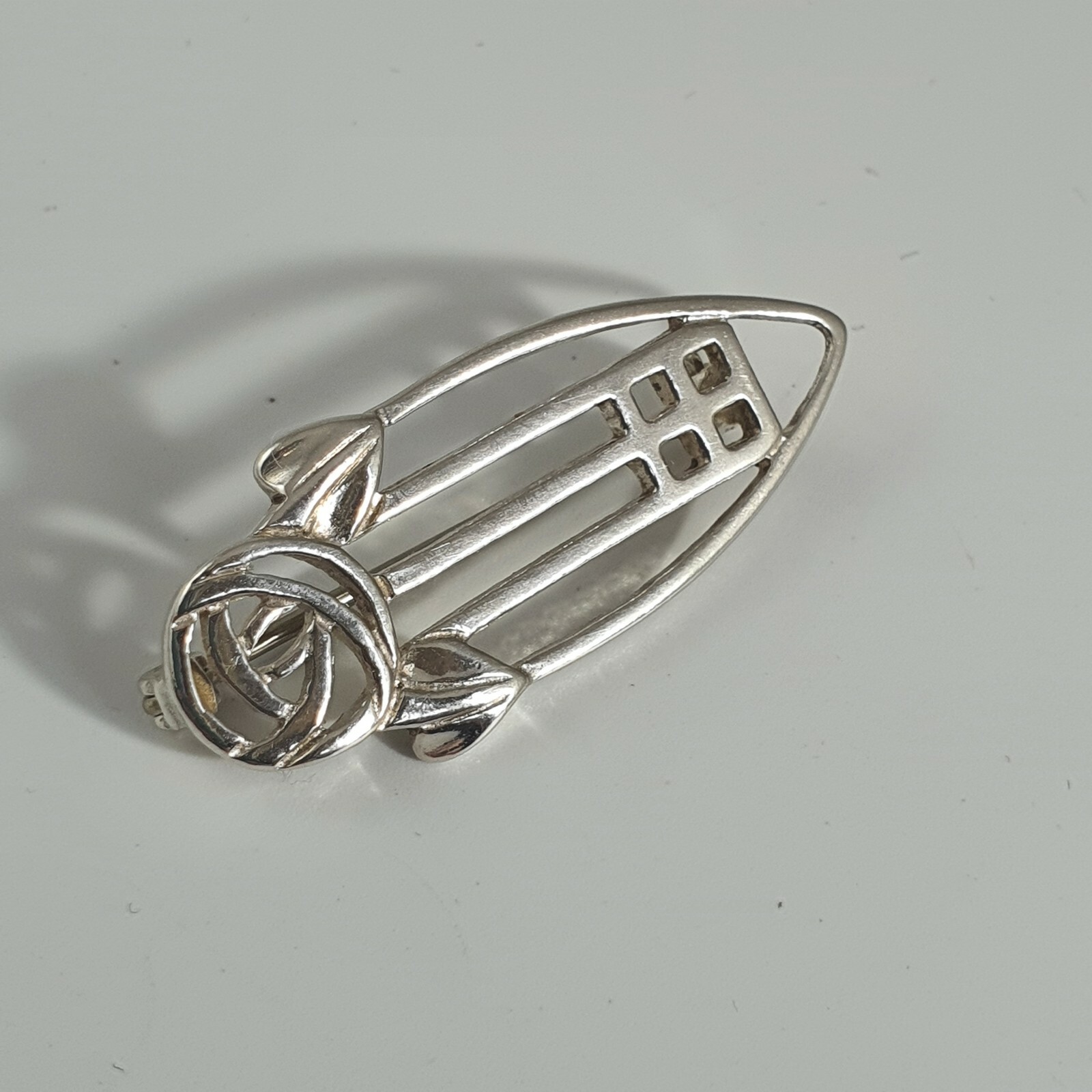 Sterling Silver Mackintosh Style Brooch ~ 3.7grams, Br43