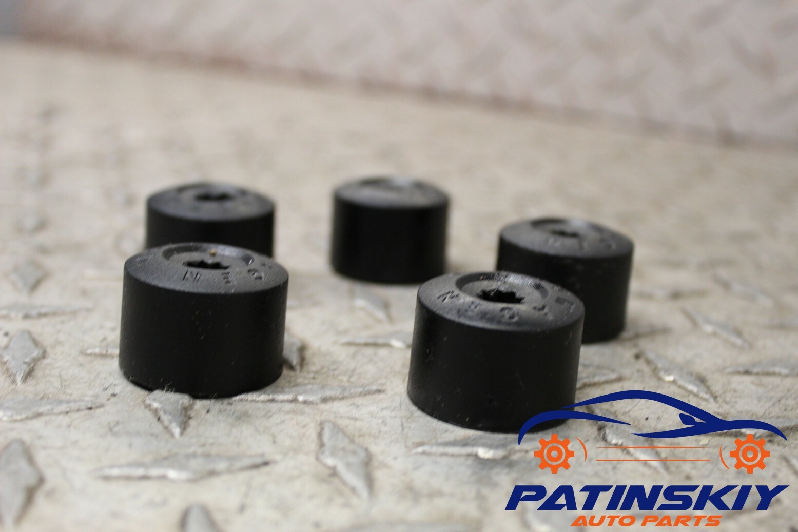 2016 VOLKSWAGEN JETTA WHEEL RIM LUG NUT COVER PLASTIC CAP COVER TOP SET