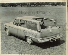 1962 Press Photo View of a Studebaker Station Wagon - afx20611
