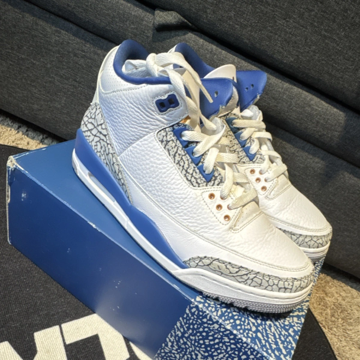 I’m selling a pair of Jordan3s sports blue‼️‼️ Jordan 3 Retro Powder Blue for Sale - Authenticity  main image 2