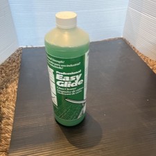 Professional Streak-Free EasyGlide Glass Cleaner Concentrate 32 oz Makes 26 Gal
