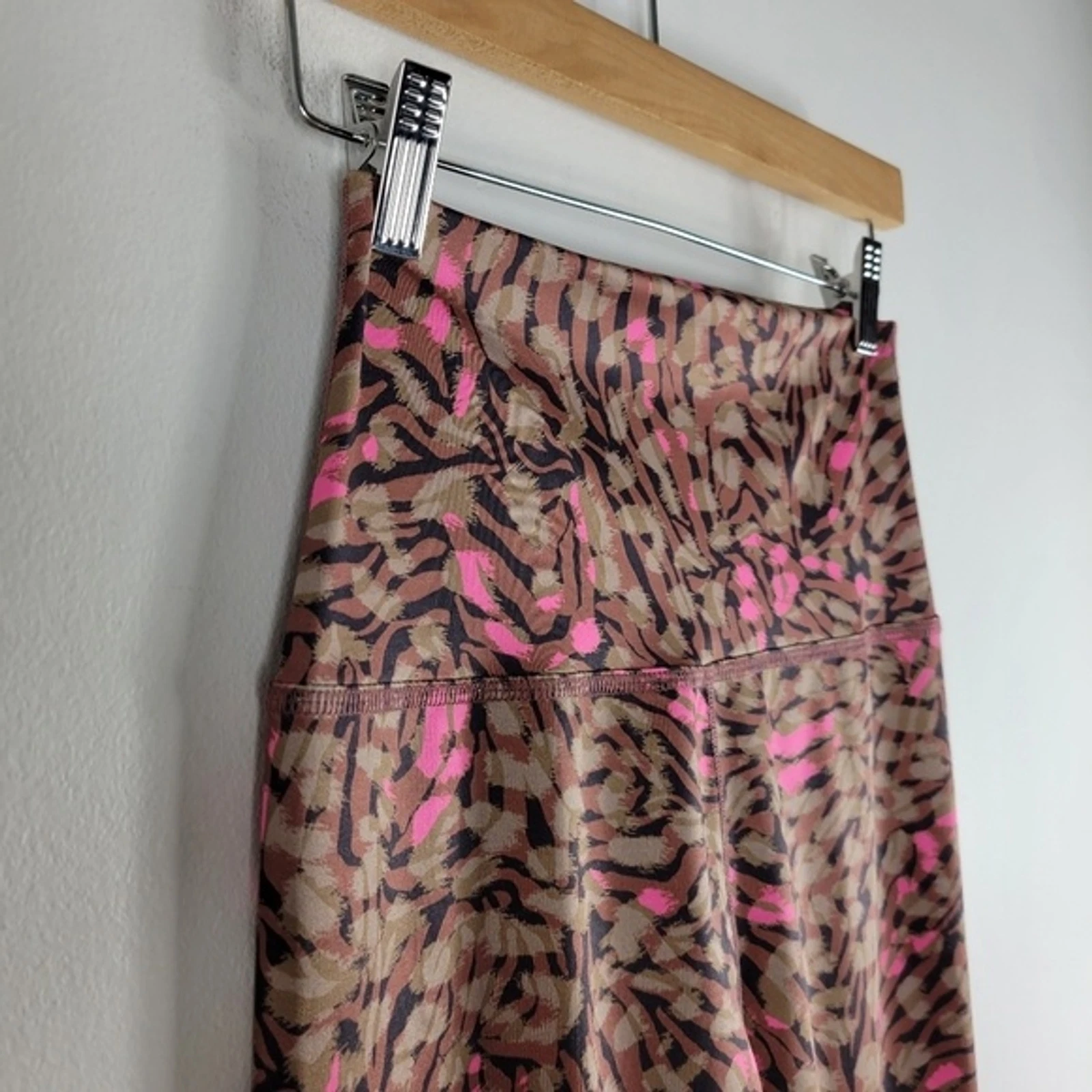 beyond-yoga lux electric cheetah swirl high waist leggings