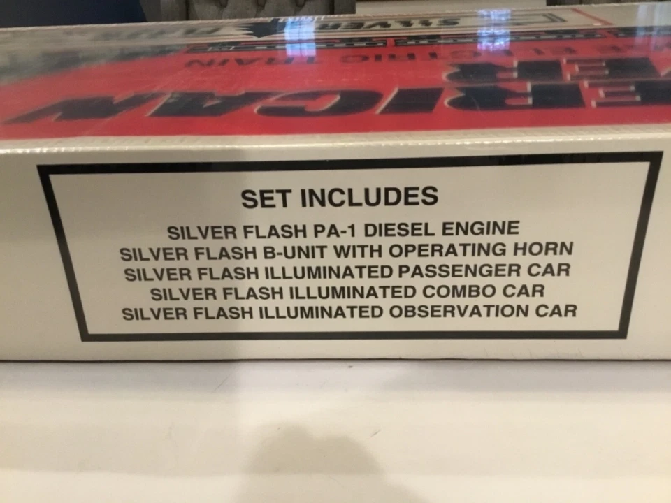 AMERICAN FLYER SILVER FLASH PASSENGER TRAIN SET MIB 6-49606 by Lionel Sealed box - Image 4 of 4