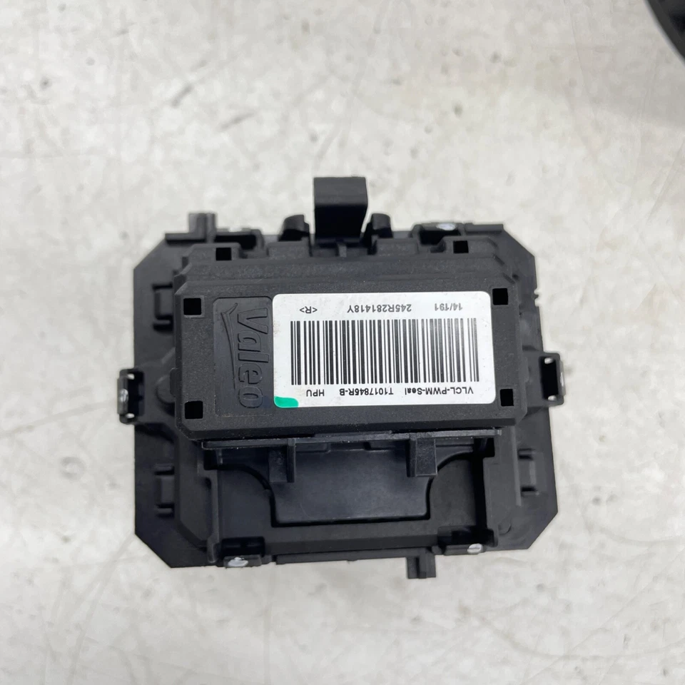 RENAULT CLIO MK4 AQUECEDOR VENTILADOR T1029527H RESISTOR VENTILADOR 0.9 TCE H4B 400 12-16 - Imagem 3 de 4