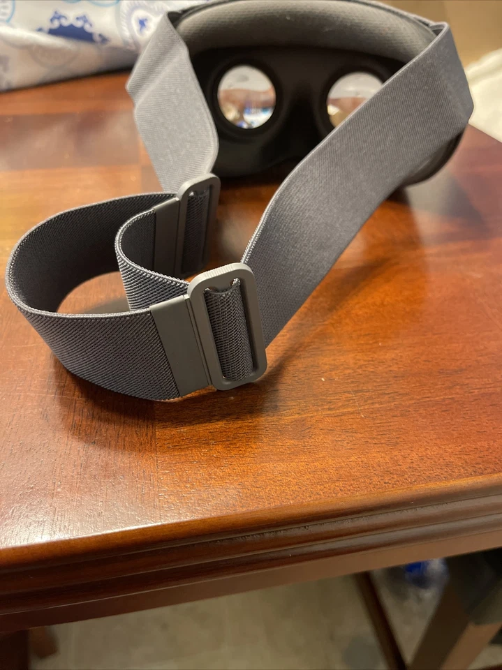 Auriculares VR Google Daydream View Gris Extraíble Facepad 5 Botones Bluetooth 220mAh Foto 2 de 2