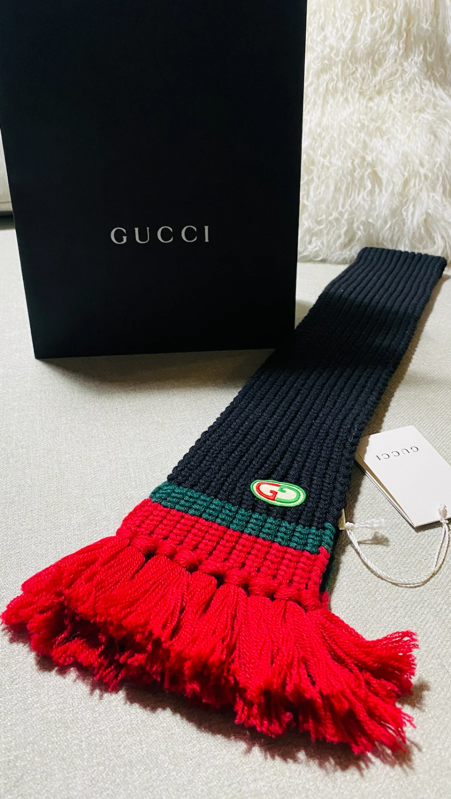 Écharpe Gucci neuve avec étiquettes 100 % laine taille 10 x120 cm fabriquée en Italie