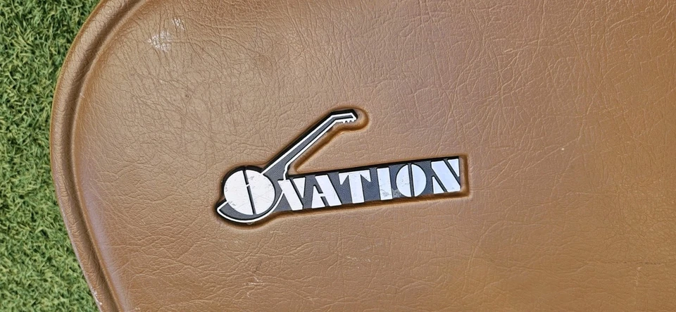 Bonito estuche de guitarra Ovation años 70 Brown Glen Campbell, celebridad, ¡leyenda del Deep Bowl! Foto 2 de 4