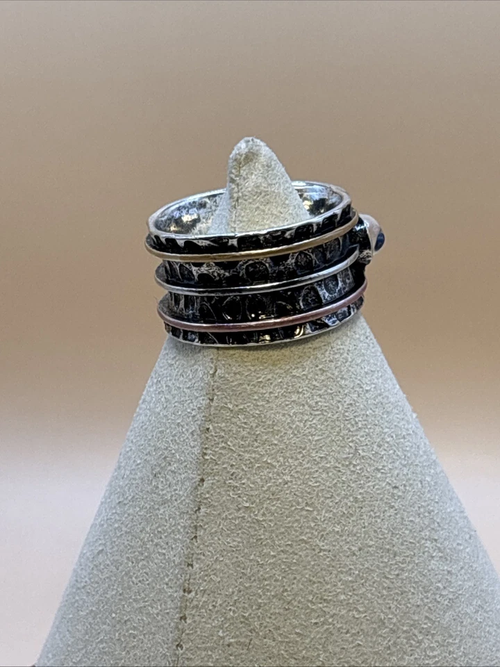 Bohemian Hammered Effect Three Colours Ring - Image 3 of 4