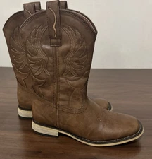 Rollda Kids Cowboy Boots in brown synthetic leather with a square toe size 3LK