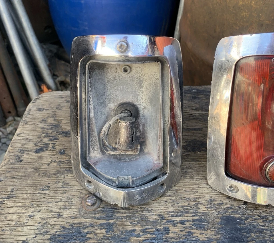 1950 1951 CHRYSLER IMPERIAL NEW YORKER SARATOGA TAIL LIGHTS - Image 2 of 4