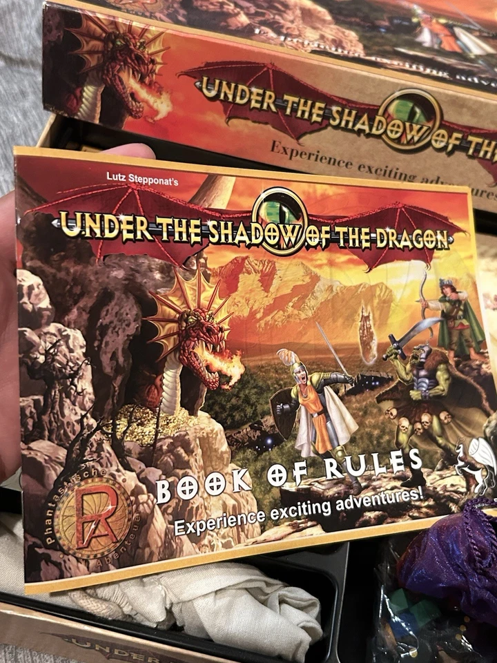 BAJO LA SOMBRA DEL DRAGÓN Ver Descripción Prensa Pegaso 30289 Foto 3 de 4