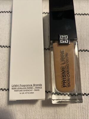 Givenchy Prisme Libre Skin Caring Glow Glow 5-N335 - 1 fl oz / 30 ml NIB