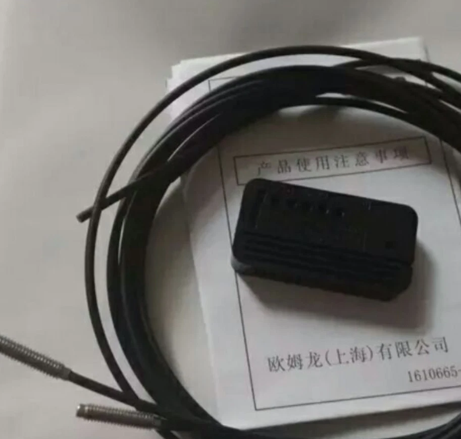 1PC New Omron E32-DC300 E32DC300 Fiber Optic Sensor Free Shipping - Image 2 of 2