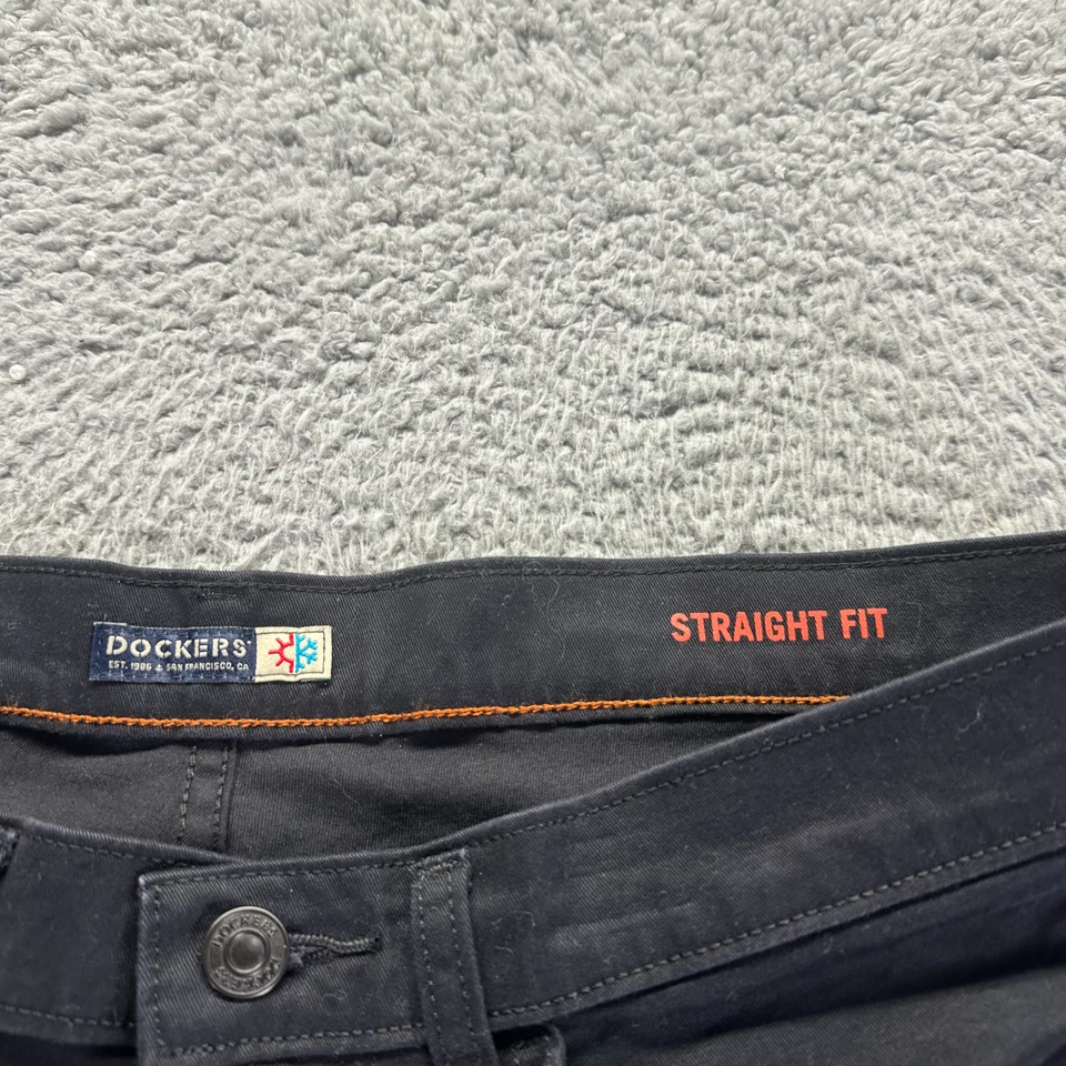 Pantalones de mezclilla Dockers para hombre 34x32 negros de algodón rectos al aire libre lavado oscuro elásticos Foto 3 de 4