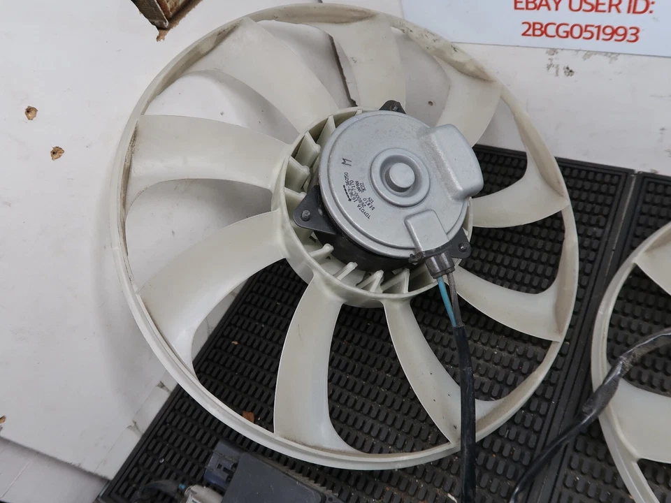 Ventilador de refrigeración radiador izquierdo y derecho genuino Lexus NX300 H 2015-2019 con motor OEM Foto 3 de 4