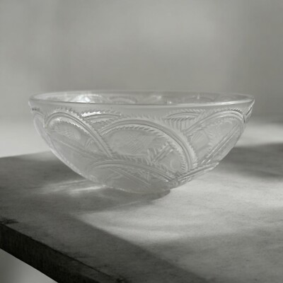 Large Lalique France Cut Glass “Pinsons” Finch/Sparrows Bowl