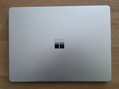 Sehr guter Zustand Microsoft Surface Go 1943 Touch i5 10th 8GB RAM 128GB NVMe Win 11 - MwSt