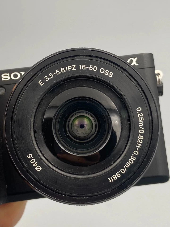 Lente Sony Alpha a6400 Mirrorless 24.2MP 4K Cámara 16-50mm - Inglés -95% Nuevo Foto 4 de 4