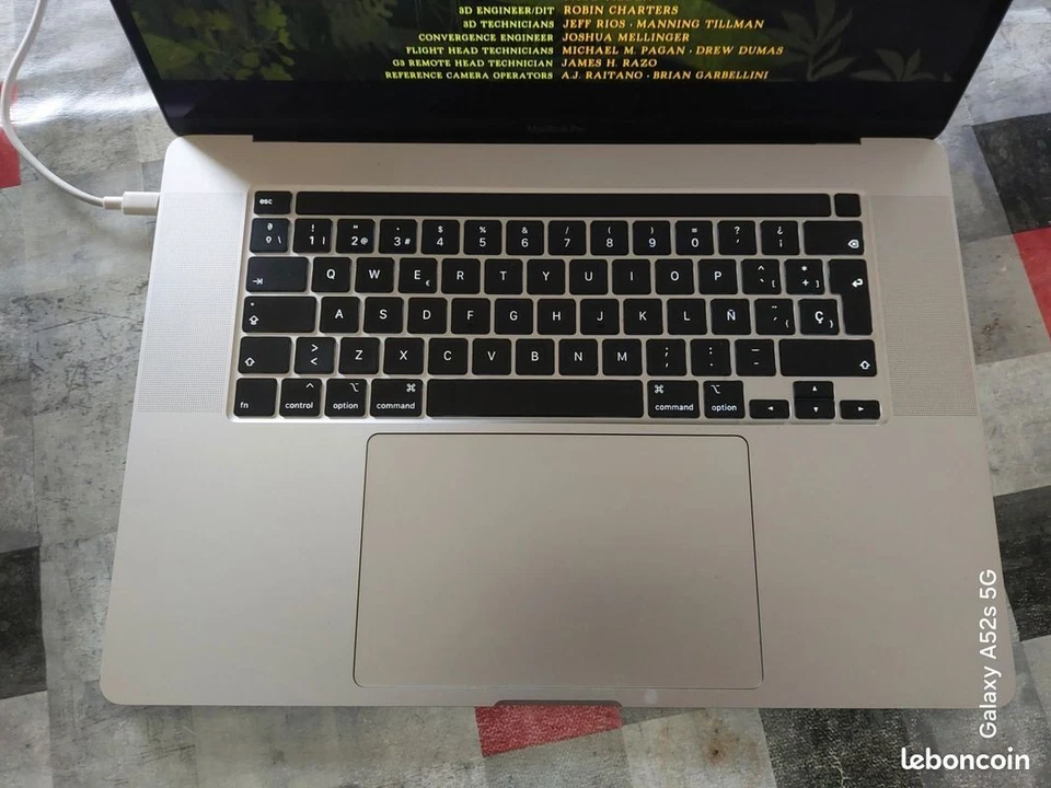 Apple MacBook Pro 16" 2019 · i7 · 16GB · 512GB, photo 2 sur 5