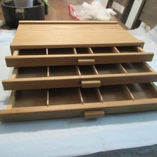 USART SUPPLY 3 DRAWER PAINTING ART CASE