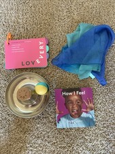 LOVEVERY The Explorer Montessori Play Kit 9-10 Months - Incomplete with Books